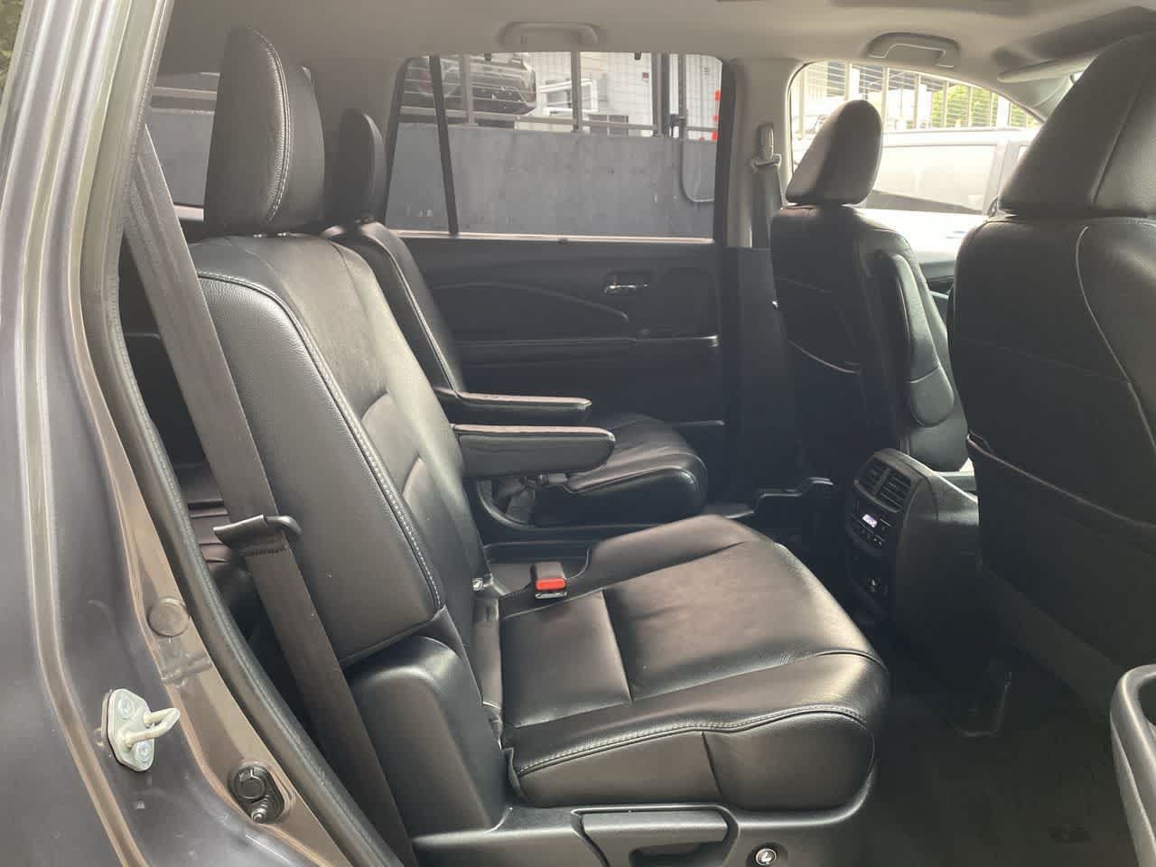 Used 2019 Honda Pilot Touring image 19
