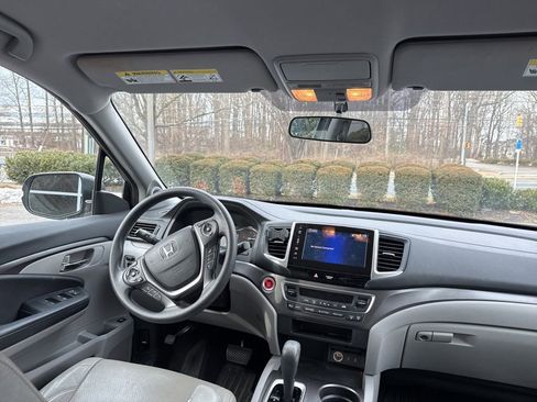 Used 2017 Honda Pilot EX image 8