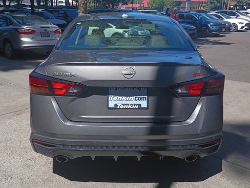 Used 2024 Nissan Altima 2.5 SR FWD image 5