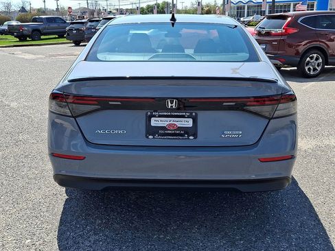 Used 2024 Honda Accord Sport image 5