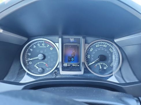 Used 2023 Toyota Tacoma SR5 AWD/4WD image 19