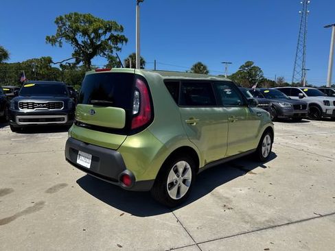 Used 2015 Kia Soul FWD image 4