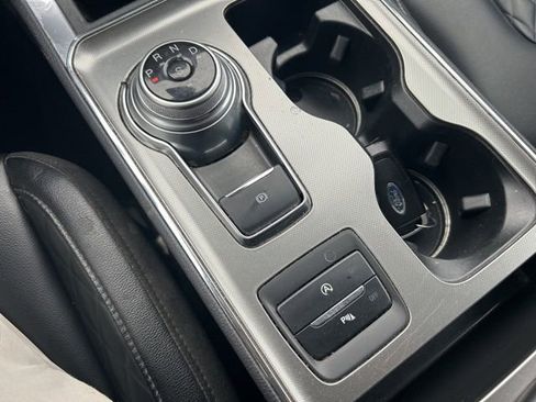 Used 2023 Ford Edge Titanium image 22