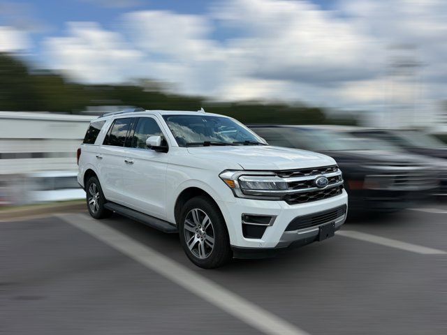 Used 2024 Ford Expedition Limited AWD/4WD image 2