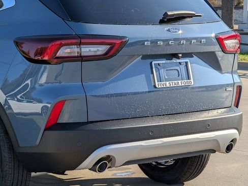 New 2026 Ford Escape SE image 6