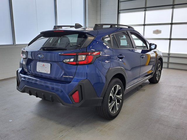 Used 2025 Subaru Crosstrek 2.5i Premium AWD/4WD image 6