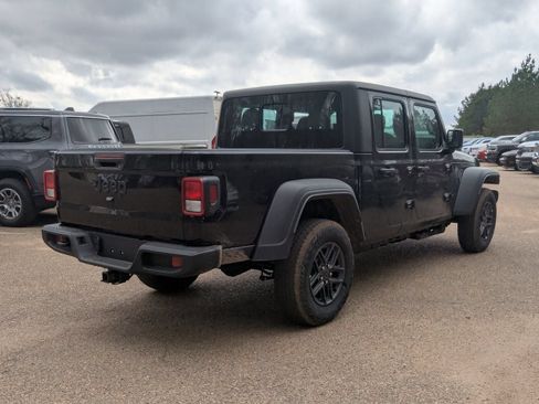 New 2026 Jeep Gladiator Sport AWD/4WD image 3