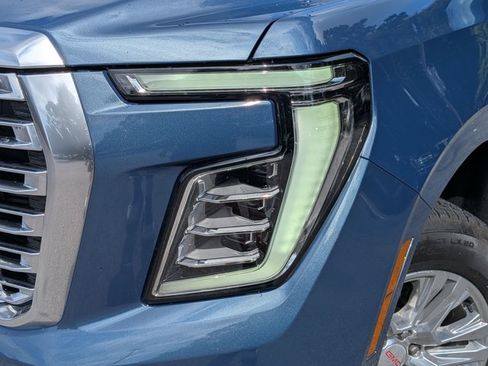 Used 2025 GMC Yukon XL Denali w/ Sun & Power Step Package AWD/4WD image 2