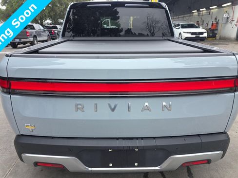 Used 2022 Rivian R1T Adventure image 5