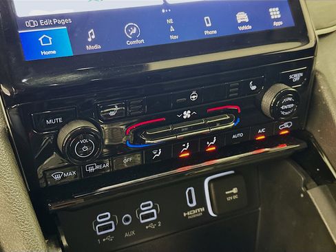 Used 2023 Jeep Grand Cherokee 4WD 4xe image 24