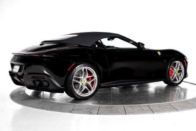 Certified 2025 Ferrari Roma Spider RWD image 2