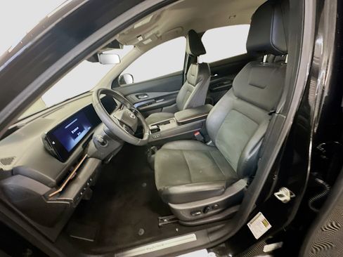 Used 2024 Nissan Ariya AWD image 13