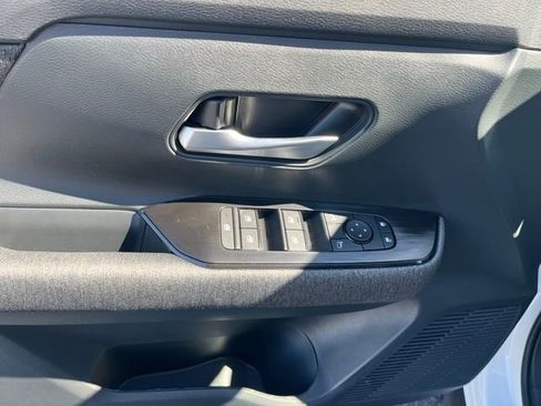 New 2026 Nissan Kicks SV w/ Cold Weather Package FWD image 18