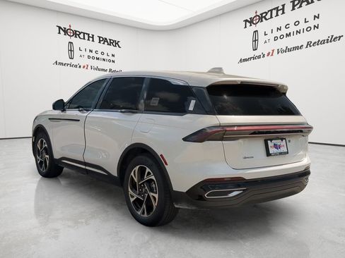 New 2026 Lincoln Nautilus Premier w/ Equipment Group 102A AWD/4WD image 3