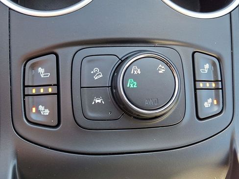 Used 2022 GMC Terrain SLT image 24