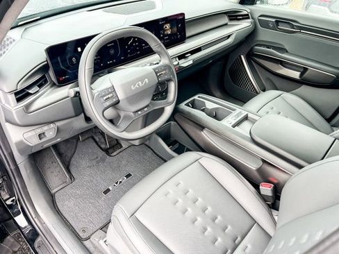 New 2026 Kia EV9 Wind image 13