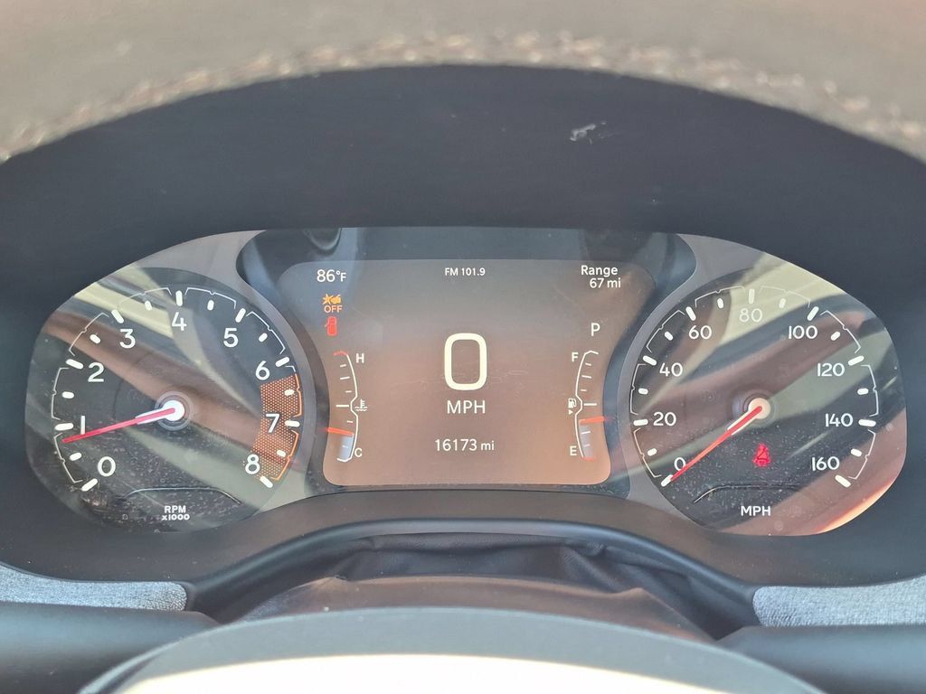 Certified 2025 Jeep Compass Latitude AWD/4WD image 16
