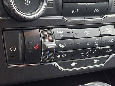 Used 2017 Ford Explorer XLT w/ Equipment Group 202A image 13