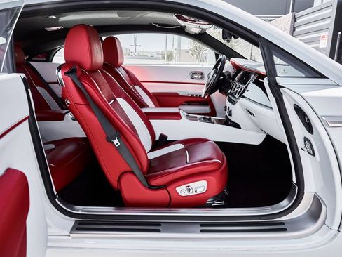 Used 2020 Rolls-Royce Wraith RWD image 23