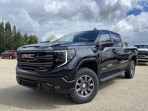 Used 2024 GMC Sierra 1500 AT4 w/ Technology Package AWD/4WD image 1