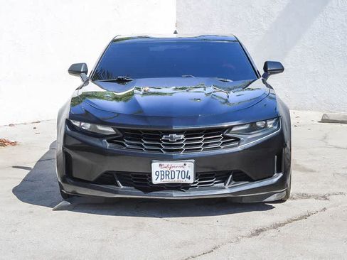 Used 2019 Chevrolet Camaro LT RWD image 2