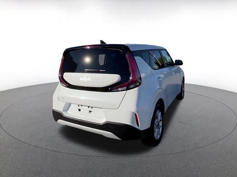 Used 2025 Kia Soul LX w/ LX Technology Package image 14