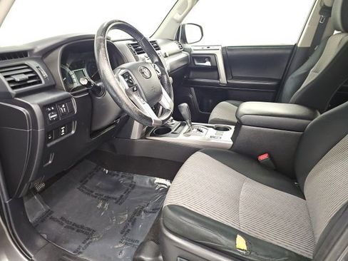 Used 2014 Toyota 4Runner SR5 image 14