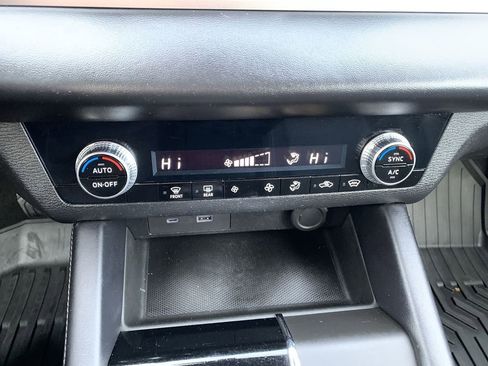 Used 2022 Mitsubishi Outlander ES image 22