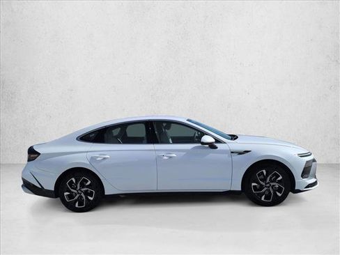 Used 2025 Hyundai Sonata SEL image 4