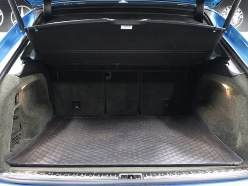 Used 2019 Bentley Bentayga image 21