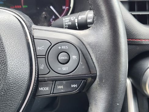 Used 2020 Toyota RAV4 TRD Off-Road w/ TRD Off-Road Weather Package AWD/4WD image 30