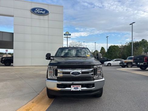 Used 2019 Ford F250 XL w/ STX Appearance Package image 8