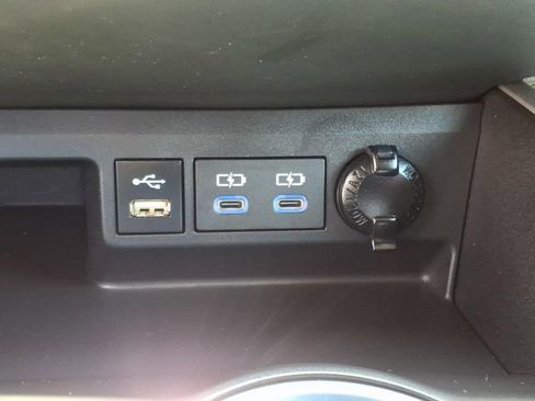 Used 2022 Toyota Highlander L AWD/4WD image 22