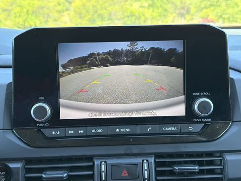 Certified 2025 Nissan Pathfinder S FWD image 5