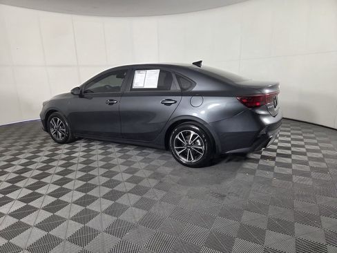 Used 2024 Kia Forte LXS w/ LXS Technology Package FWD image 8