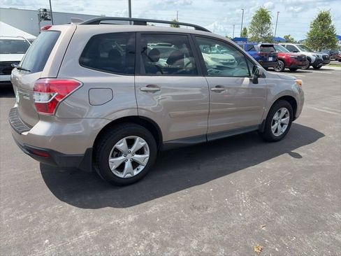 Used 2016 Subaru Forester 2.5i Premium AWD/4WD image 5