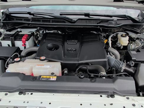 Used 2023 Toyota Tundra SR AWD/4WD image 31