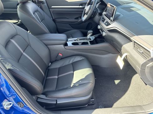 New 2025 Nissan Altima 2.5 SR image 42