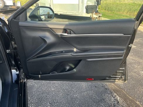 Used 2020 Toyota Camry LE image 21