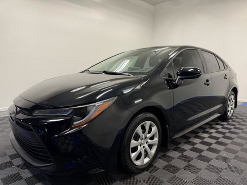 Used 2024 Toyota Corolla LE FWD image 3