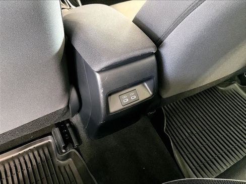 Used 2024 Toyota Corolla LE image 26