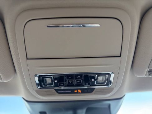 Used 2022 Lincoln Corsair AWD w/ Premium Package image 33