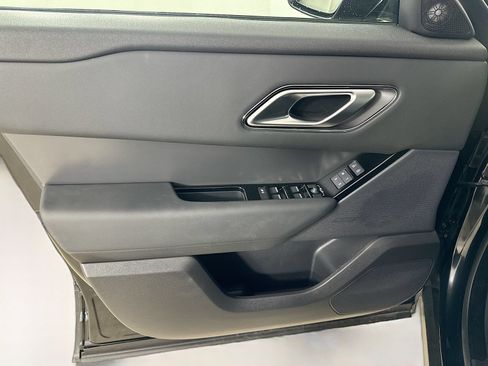 Used 2026 Land Rover Range Rover Velar S AWD/4WD image 16