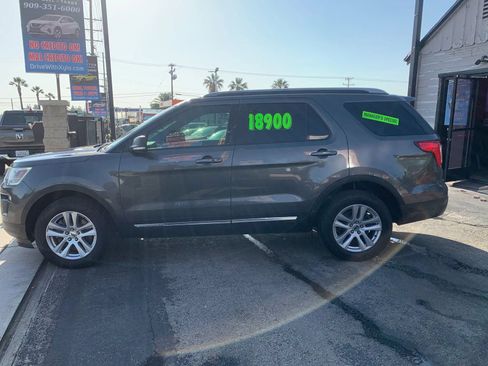 Used 2019 Ford Explorer XLT w/ Equipment Group 201A AWD/4WD image 4