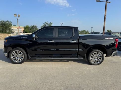 Used 2022 Chevrolet Silverado 1500 LT AWD/4WD image 6