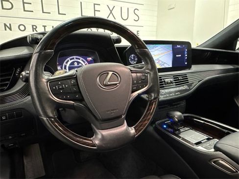 Used 2021 Lexus LS 500 w/ Interior Upgrade Package image 21