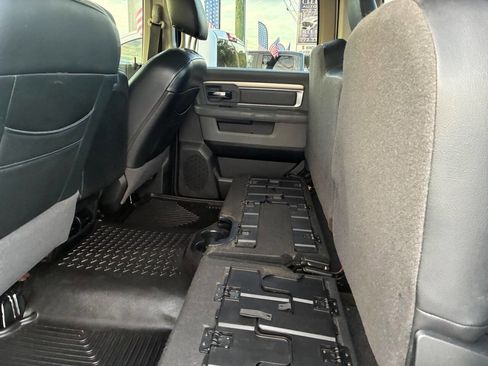 Used 2018 RAM 1500 Outdoorsman image 6