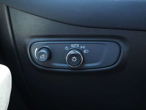 Used 2021 Chevrolet Equinox LT AWD/4WD image 28