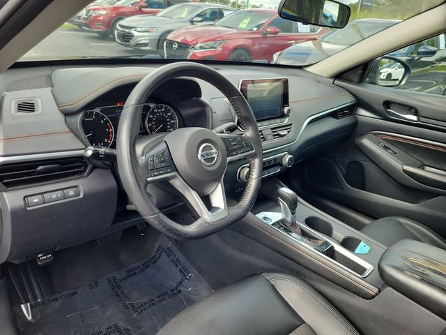 Used 2022 Nissan Altima 2.5 SR w/ Midnight Edition Package FWD image 16