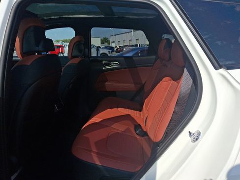 New 2026 Kia Sportage SX Prestige image 6